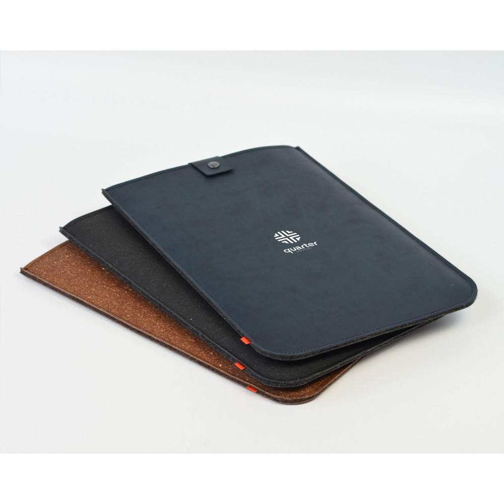 Recycled Leather Laptop Sleeve 16" - dunkel blau