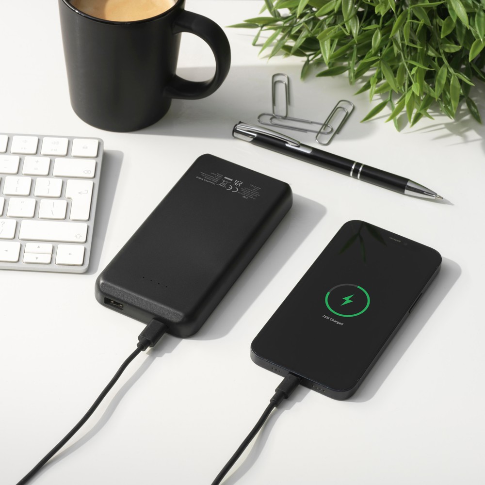 PowerKick 10000 RCS Recycled Powerbank Ladegerät