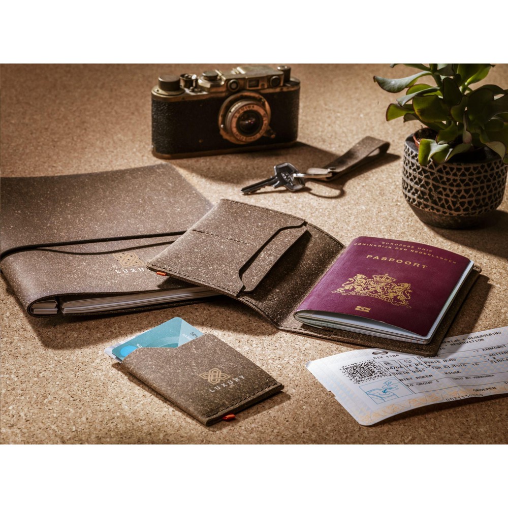 Recycled leather cardholder Kartenhalter
